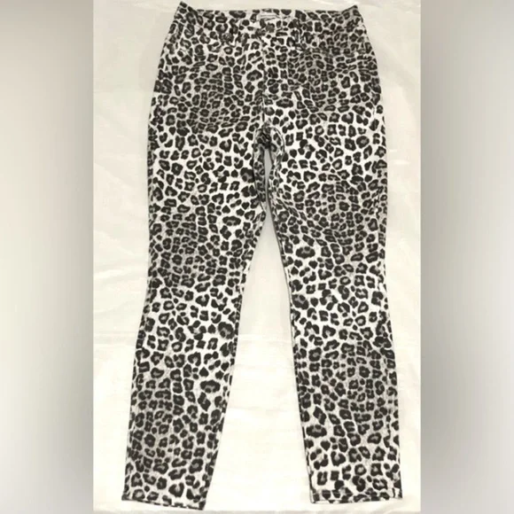 Good American Good Waist Jeans - Picture 7 of 11